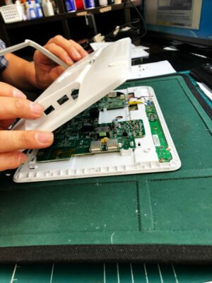 Hinh-thuc-te-Cisco-TelePrecense-Touch-10-TTC5-09-3